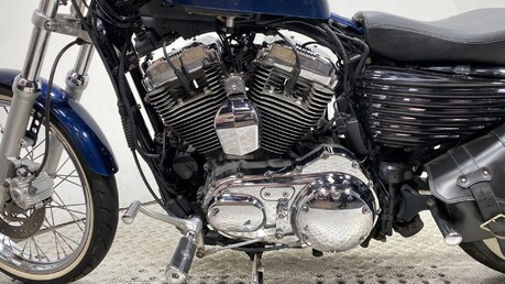 Harley-Davidson Sportster 1200 XL1200V Seventy-Two 18