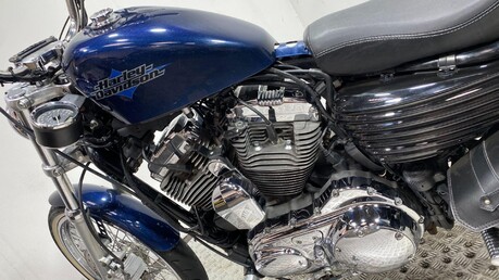 Harley-Davidson Sportster 1200 XL1200V Seventy-Two 19