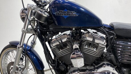 Harley-Davidson Sportster 1200 XL1200V Seventy-Two 27