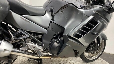 Kawasaki GTR ZG 1400 A9F 28