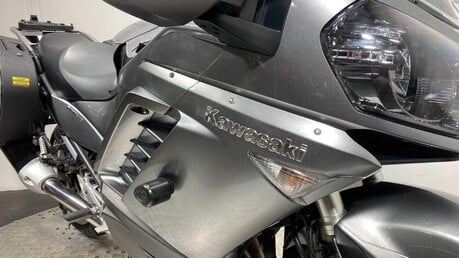 Kawasaki GTR ZG 1400 A9F 38