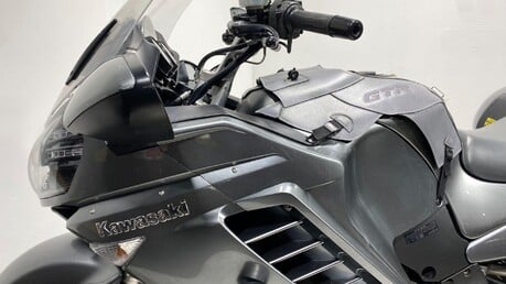 Kawasaki GTR ZG 1400 A9F 42