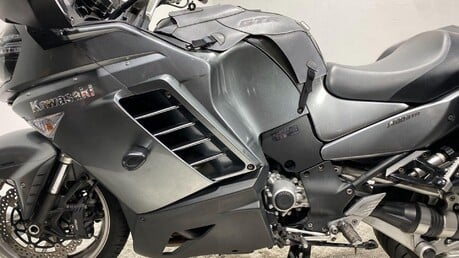 Kawasaki GTR ZG 1400 A9F 44