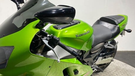 Kawasaki ZX ZX 1200 A1H 25