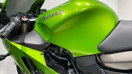 Kawasaki ZX ZX 1200 A1H 29