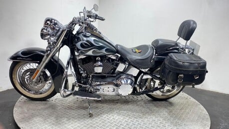 Harley-Davidson Softail Deluxe FLSTNI 1450 2