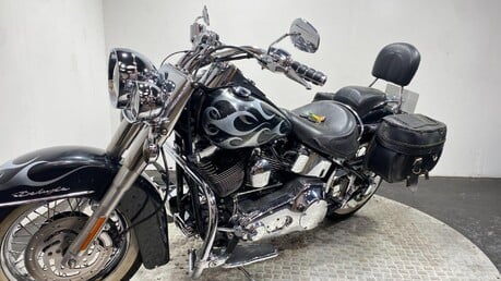 Harley-Davidson Softail Deluxe FLSTNI 1450 3
