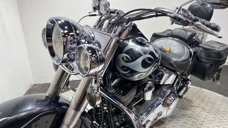 Harley-Davidson Softail Deluxe FLSTNI 1450 7