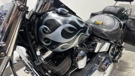 Harley-Davidson Softail Deluxe FLSTNI 1450 13