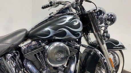 Harley-Davidson Softail Deluxe FLSTNI 1450 18