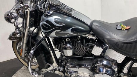Harley-Davidson Softail Deluxe FLSTNI 1450 19