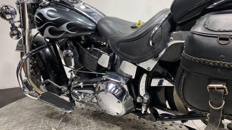 Harley-Davidson Softail Deluxe FLSTNI 1450 22