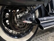 Harley-Davidson Softail Deluxe FLSTNI 1450 27