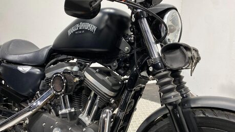 Harley-Davidson Sportster XL 883 N IRON 14 11