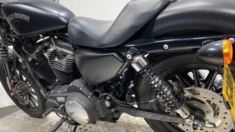 Harley-Davidson Sportster XL 883 N IRON 14 15