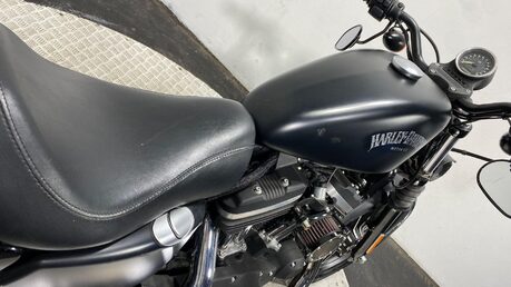 Harley-Davidson Sportster XL 883 N IRON 14 22