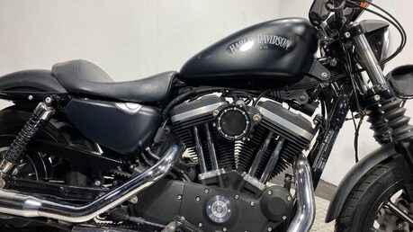 Harley-Davidson Sportster XL 883 N IRON 14 36