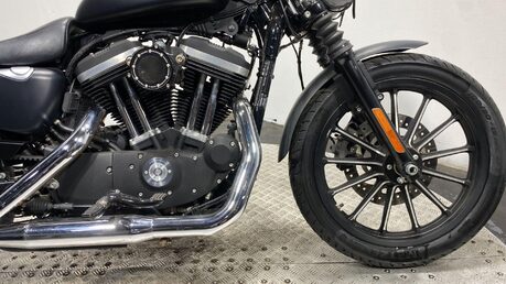 Harley-Davidson Sportster XL 883 N IRON 14 37