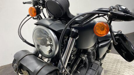 Harley-Davidson Sportster XL 883 N IRON 14 29