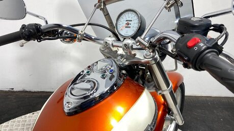 Triumph Bonneville BONNEVILLE AMERICA 6