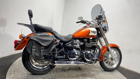 Triumph Bonneville BONNEVILLE AMERICA 8
