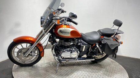 Triumph Bonneville BONNEVILLE AMERICA 9
