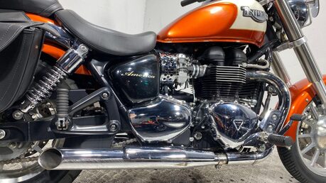 Triumph Bonneville BONNEVILLE AMERICA 13