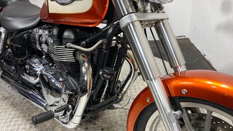Triumph Bonneville BONNEVILLE AMERICA 16