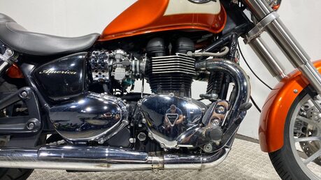 Triumph Bonneville BONNEVILLE AMERICA 17