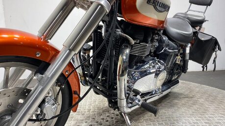 Triumph Bonneville BONNEVILLE AMERICA 18