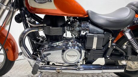 Triumph Bonneville BONNEVILLE AMERICA 19
