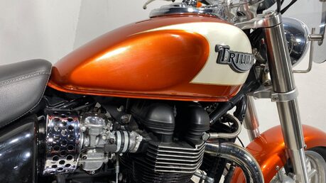 Triumph Bonneville BONNEVILLE AMERICA 26