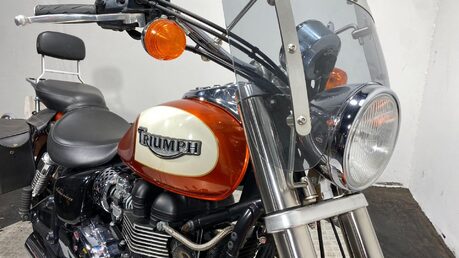 Triumph Bonneville BONNEVILLE AMERICA 43