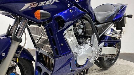 Yamaha FZS1000 FZS1000 24