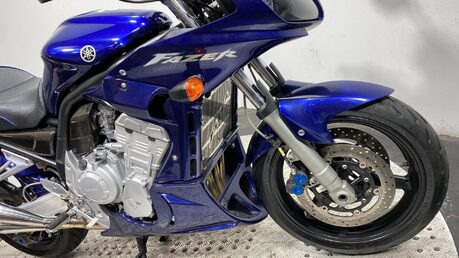 Yamaha FZS1000 FZS1000 40