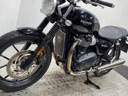 Triumph Street BONNEVILLE STREET TWIN 4