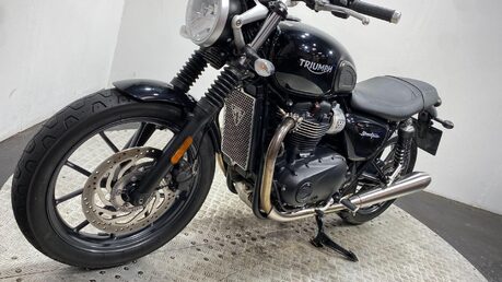 Triumph Street BONNEVILLE STREET TWIN 4