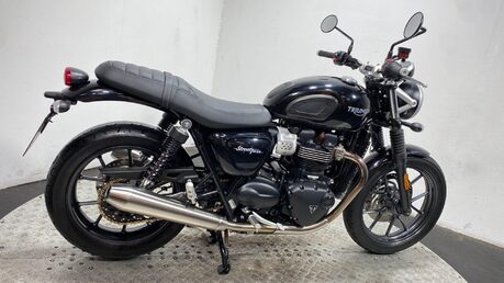 Triumph Street BONNEVILLE STREET TWIN 8