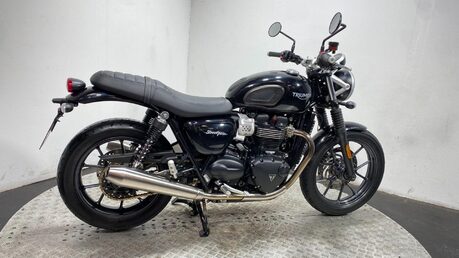 Triumph Street BONNEVILLE STREET TWIN 10