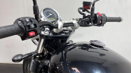 Triumph Street BONNEVILLE STREET TWIN 14