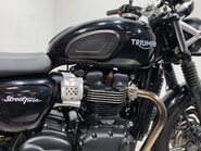 Triumph Street BONNEVILLE STREET TWIN 18