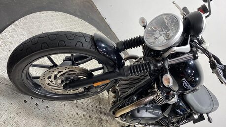 Triumph Street BONNEVILLE STREET TWIN 25