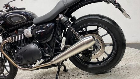 Triumph Street BONNEVILLE STREET TWIN 26