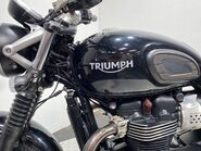 Triumph Street BONNEVILLE STREET TWIN 27