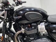 Triumph Street BONNEVILLE STREET TWIN 28