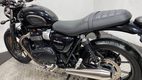 Triumph Street BONNEVILLE STREET TWIN 34