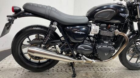 Triumph Street BONNEVILLE STREET TWIN 40