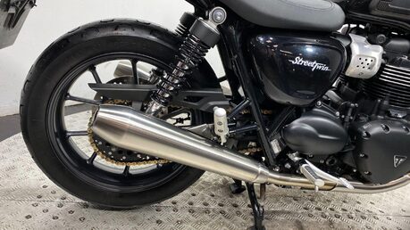 Triumph Street BONNEVILLE STREET TWIN 41