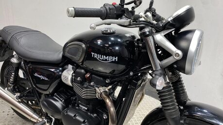 Triumph Street BONNEVILLE STREET TWIN 47