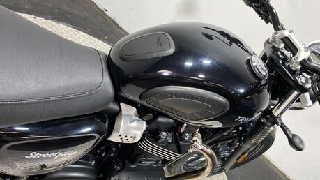 Triumph Street BONNEVILLE STREET TWIN 49
